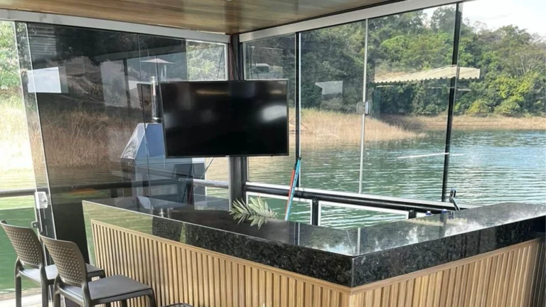 Flutuante - Locação de Lancha em Caldas Novas